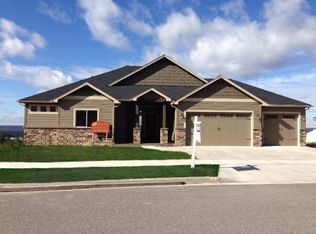 10301 N Navaho Dr, Spokane, WA 99208