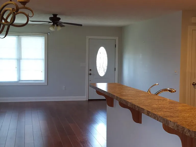 303 Robin Roost Ct — Photo 3