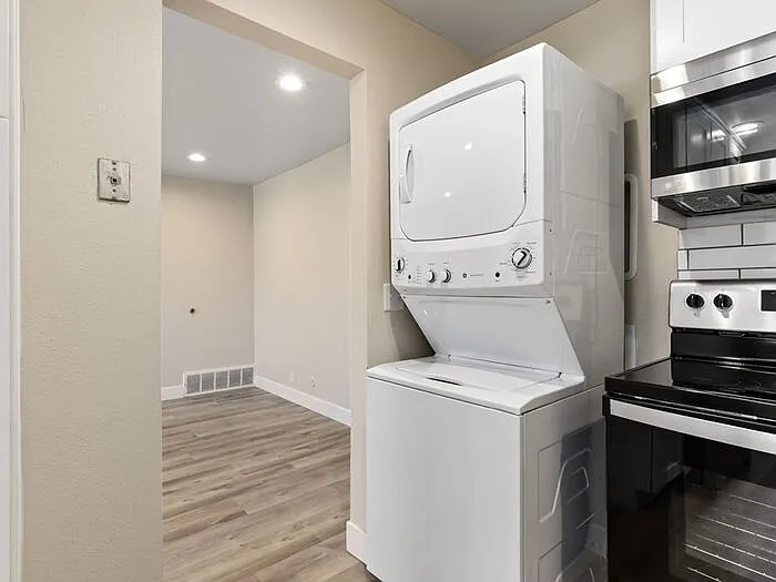 1355 N Redwood Rd #13 — Photo 8