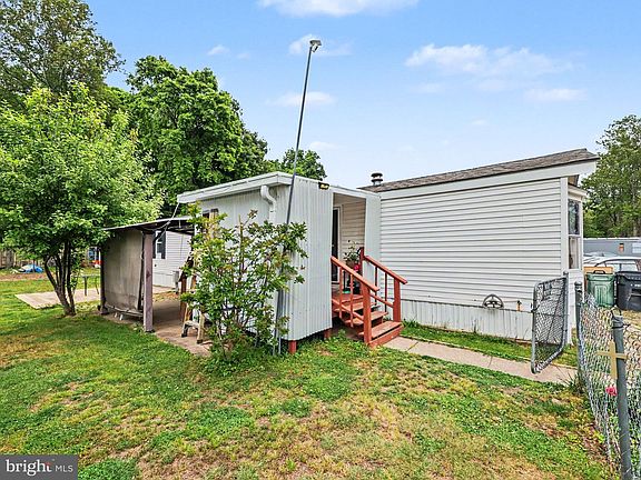 4th image of 28 Courage Ln