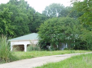 1096 Pinecrest Rd, Grenada, MS 38901