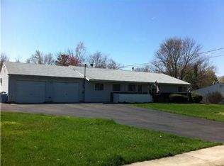 48 Savage Rd, Kendall Park, NJ 08824