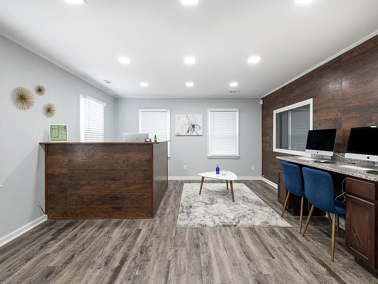 Ponderosa Apartments — Photo 15