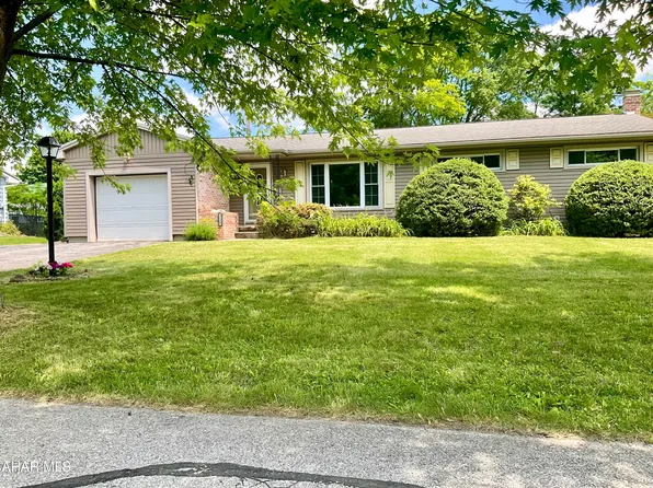 1138 53rd St, Altoona, PA 16601