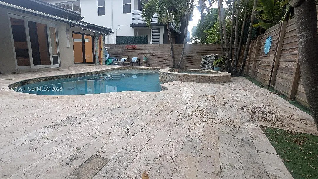 Las Olas Park Corr Plat — Photo 4