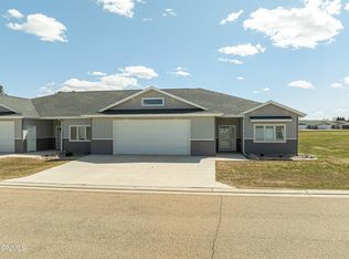 211 Colt Loop, Bismarck, ND 58503
