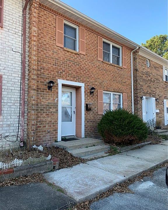 1st image of 837 Saint Denis Ct