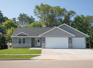 2118 Prairie Pl, Holmen, WI 54636