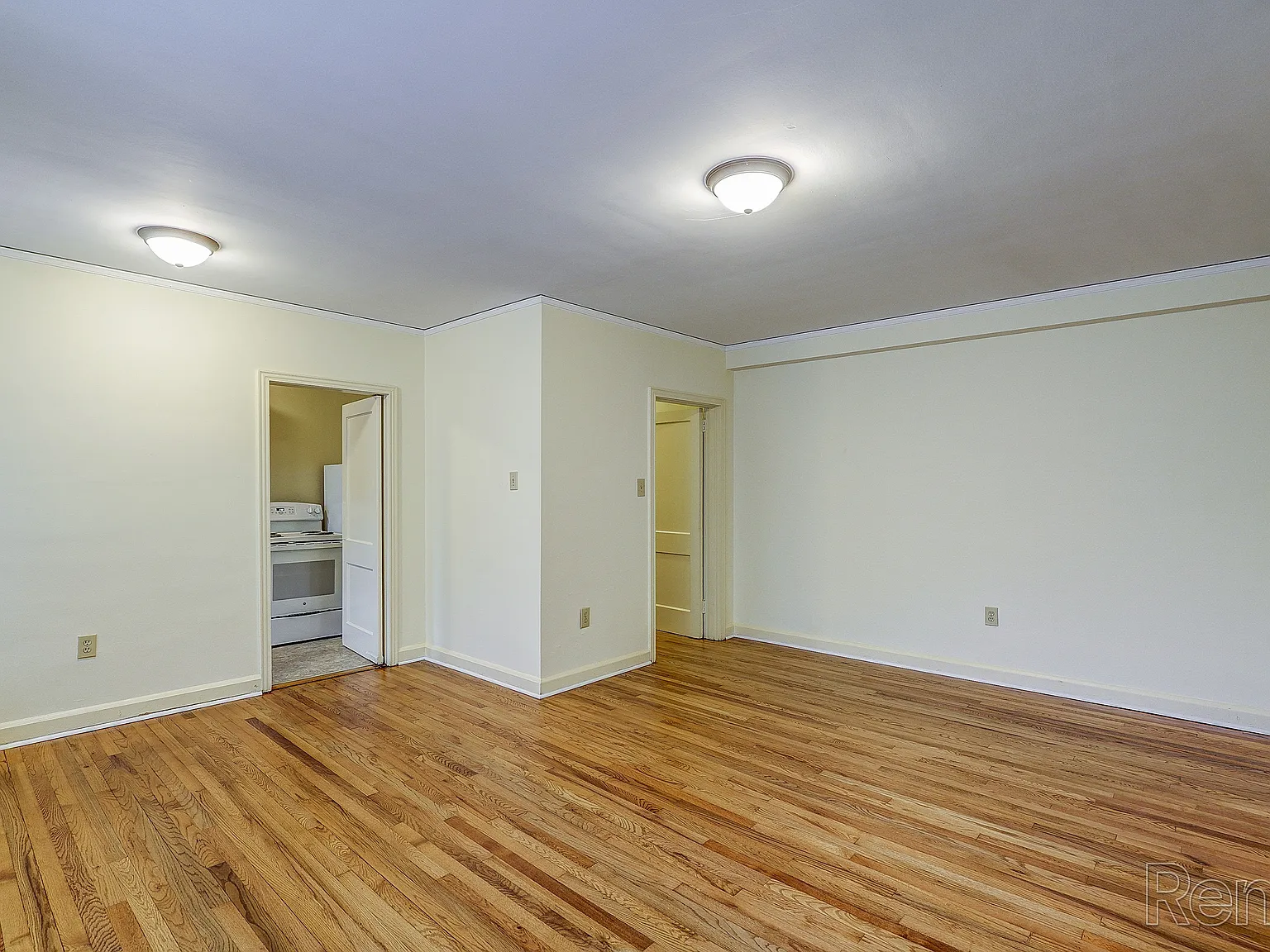 The Raleigh Apartments — Photo 2