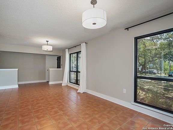5th image of 5703 CARY GRANT DR
