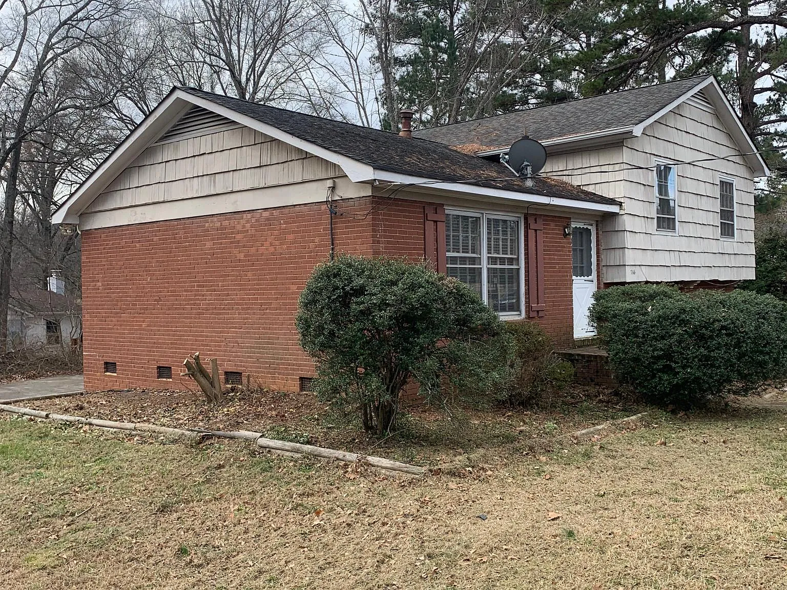 4 bed, 2.5 bath, 1823 sqft, $2,400 — Photo 4