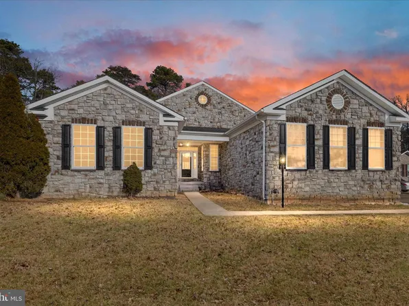 614 N Shore Dr, Glen Burnie, MD 21060