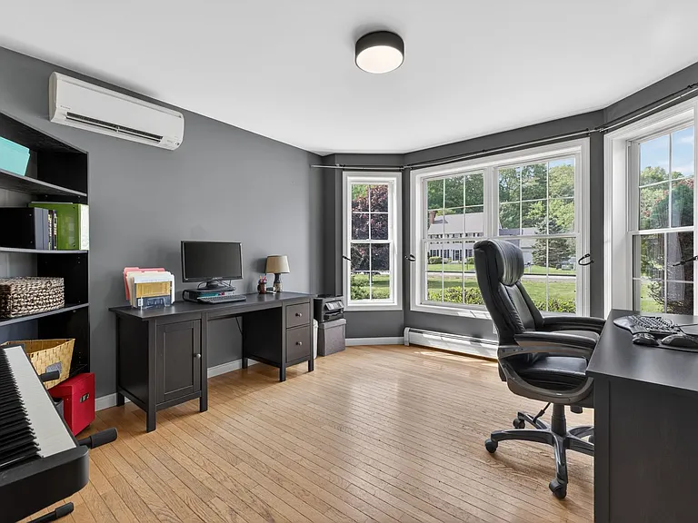 9 Stephen Dr — Photo 19