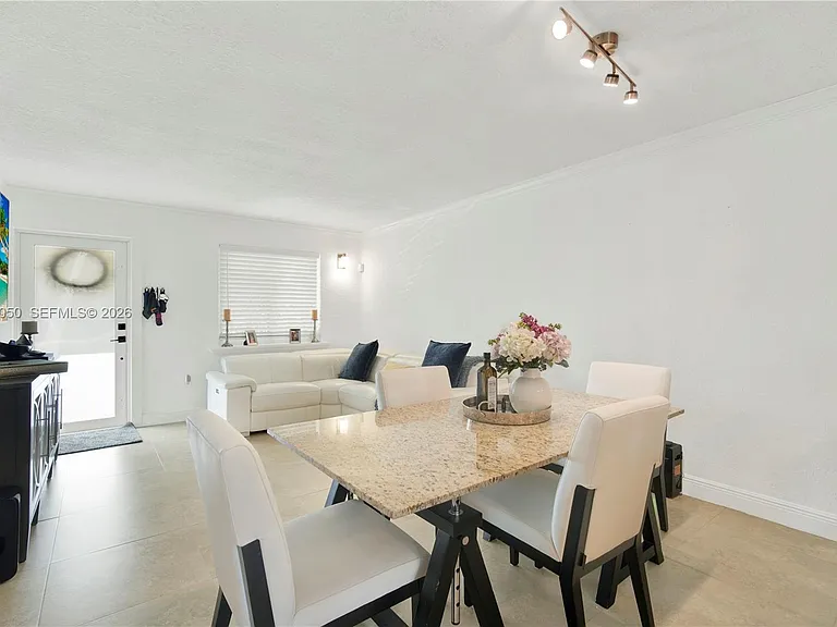 4260 SW 68th Ct — Photo 7