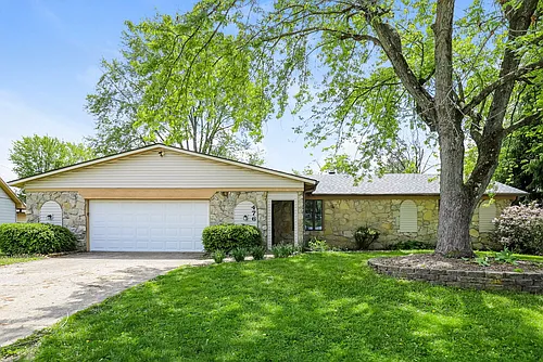 476 Spring Dr Photo 1