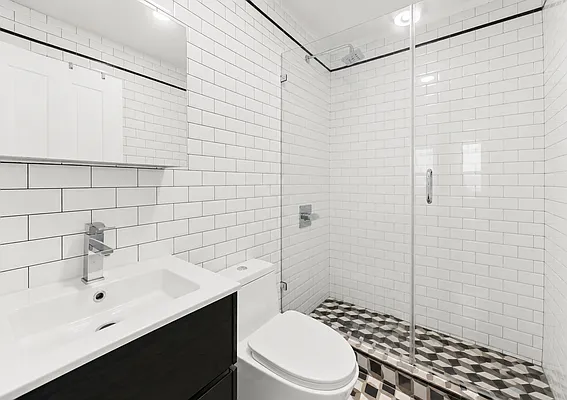Bathroom, photo 1
