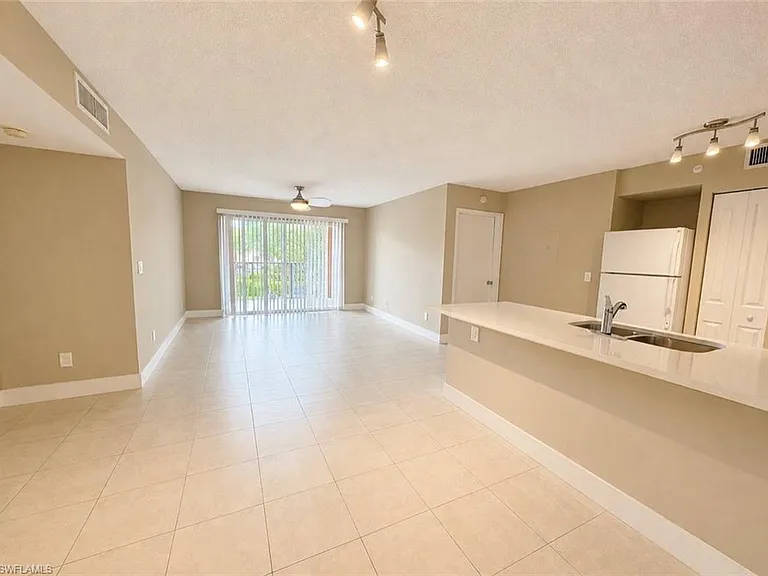 1205 Wildwood Lakes Blvd #203 — Photo 1