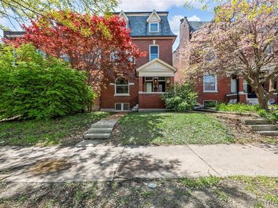 2028 Russell Blvd, Saint Louis, MO, 63104