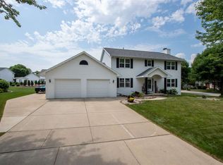 2646 Wildflower Row, Green Bay, WI 54311