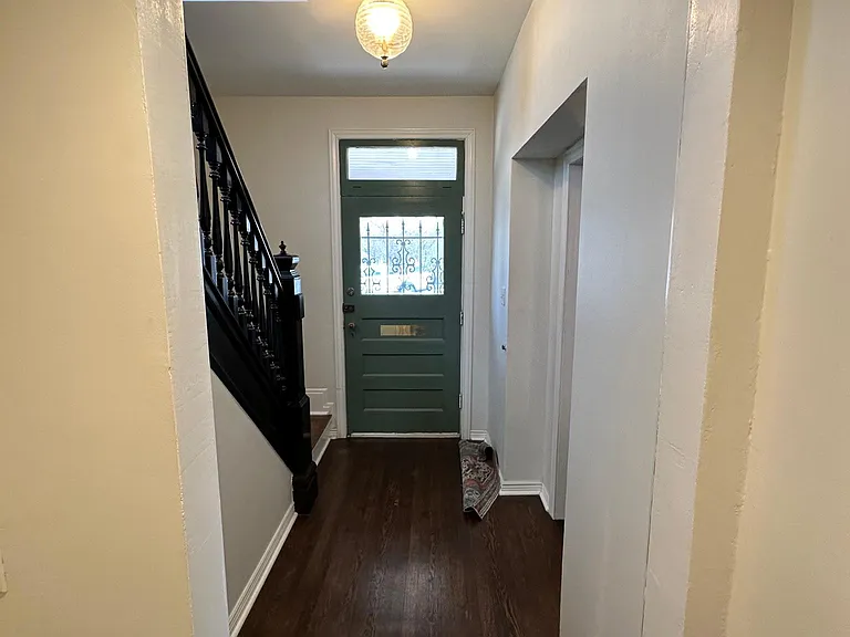 279 N Logan St — Photo 7