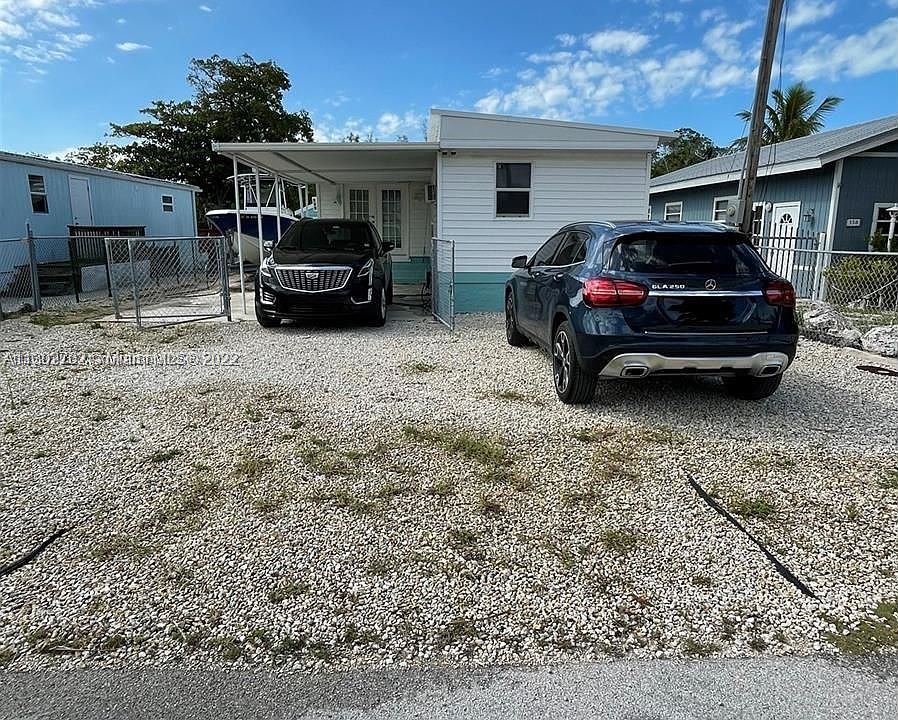 1st image of 362 Oleander Dr #0