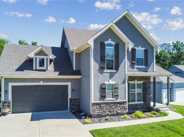 510 NW Hickory Ridge Dr, Grain Valley, MO 64029