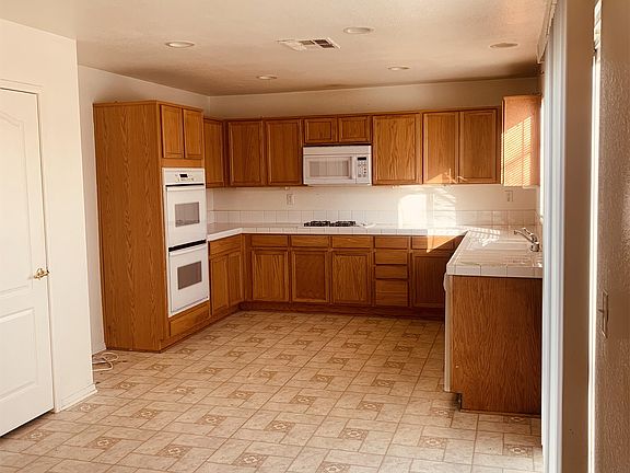 5th image of 14009 Yearling Ln
