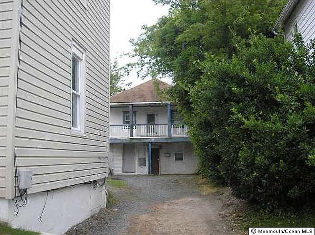 2nd image of 703 15th Ave