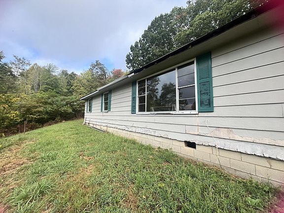 3rd image of 18 O'Hair Ln