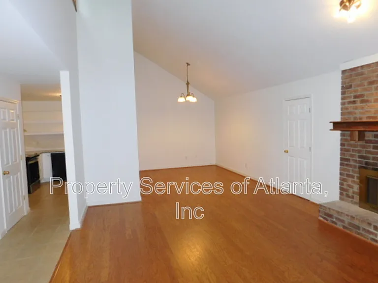 1710 Pine Rd — Photo 6