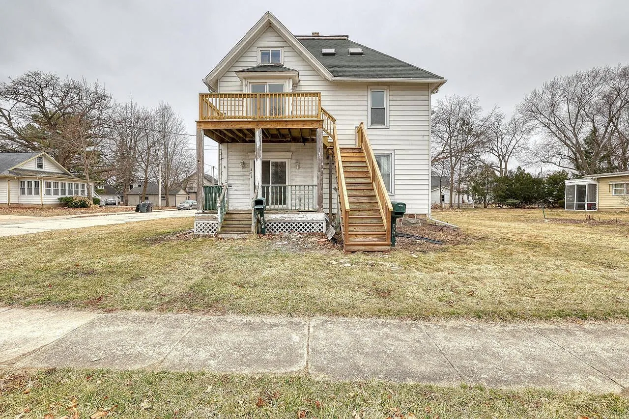 301 Pleasant STREET #303 photo 1