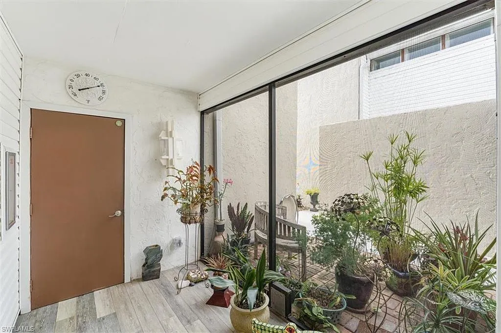 Building Photo - 402 Bristle Cone Ln #2
