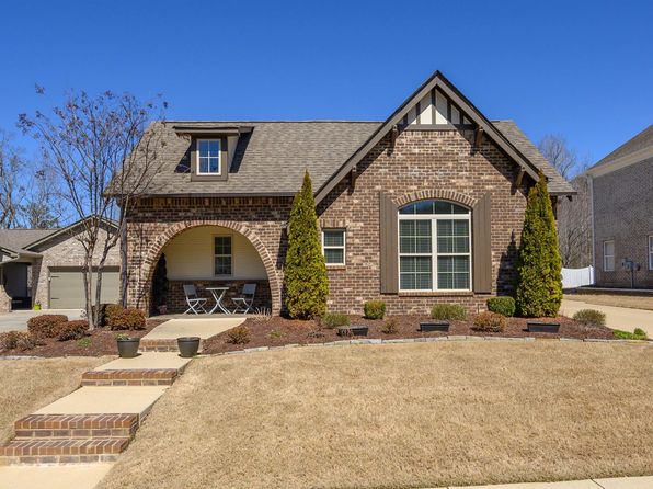 889 Fieldstown Cir, Gardendale, AL 35071