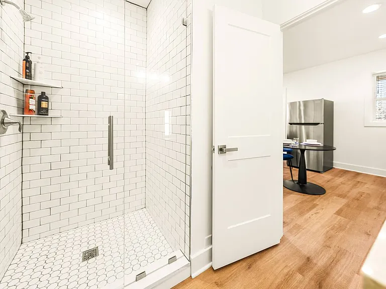 4245 Troost Ave #3 — Photo 13