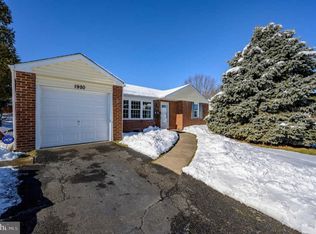 1920 Fitzwatertown Rd, Willow Grove, PA 19090