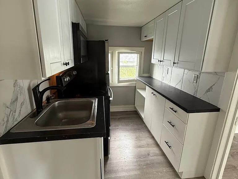 1126 Grant St — Photo 7