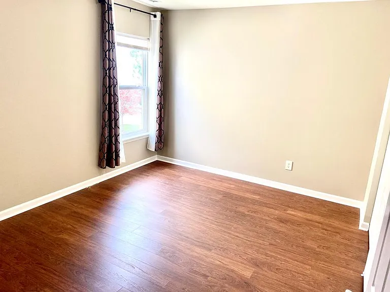 708 Hewespoint Ct — Photo 13