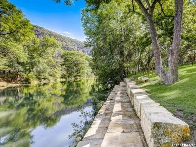 1806 Ponderosa Dr