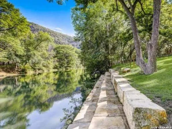 1806 Ponderosa Dr, New Braunfels, TX 78132