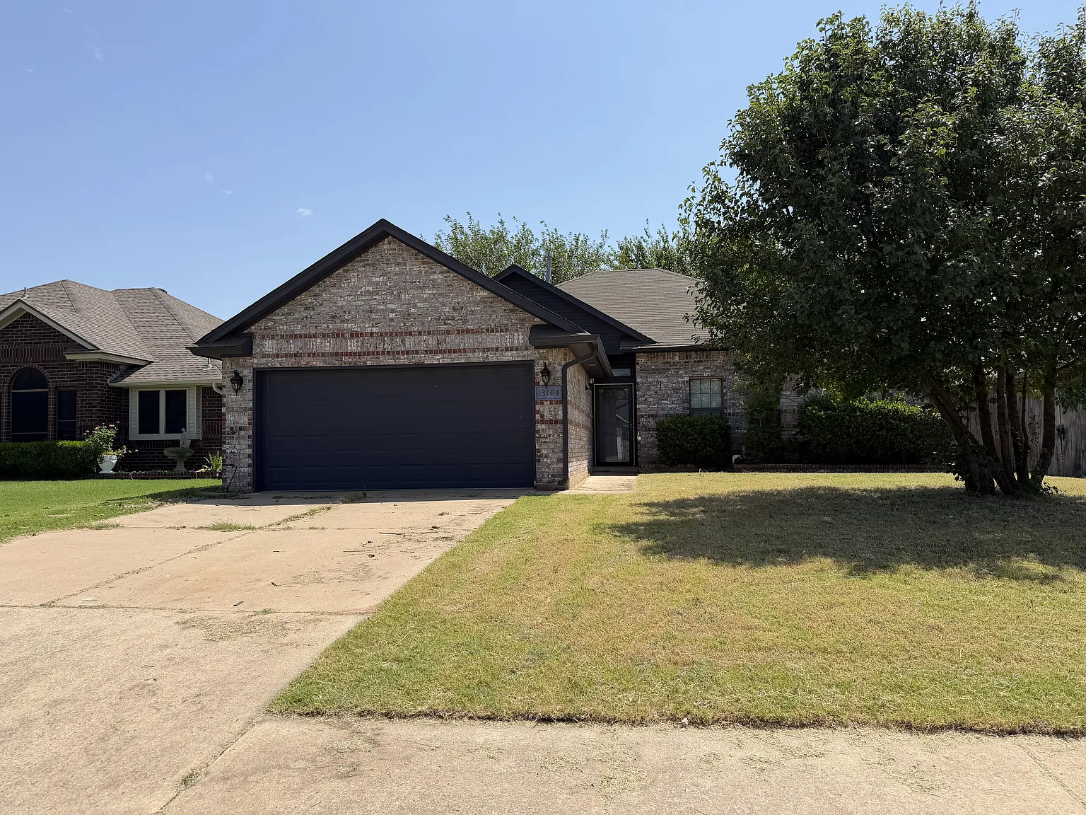 3 bed, 1645 sqft, $1,549 — Photo 1