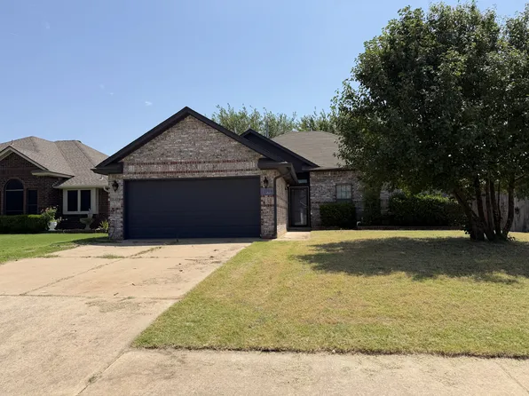 13104 Maple Leaf Dr, Oklahoma City, OK 73170