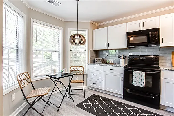 5198 Laurel Bridge Dr SE — Photo 10