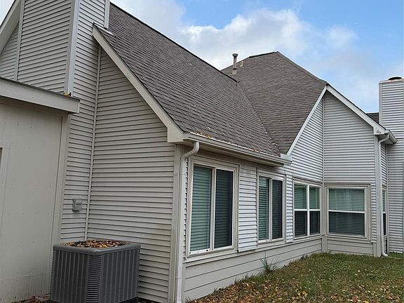3rd image of 11819 Meadowchase Dr