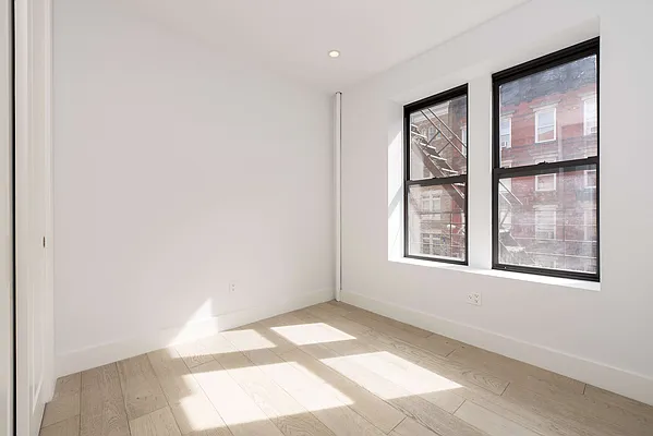 Rented by Bold New York | media 31