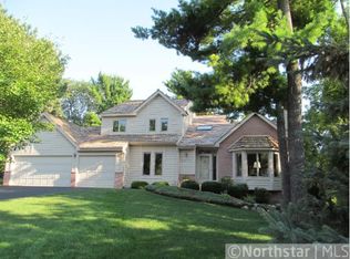 9617 Briar Cir, Bloomington, MN 55437