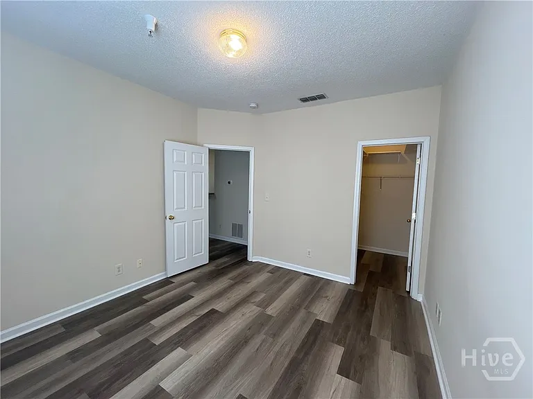 3204 Walden Park Dr — Photo 2