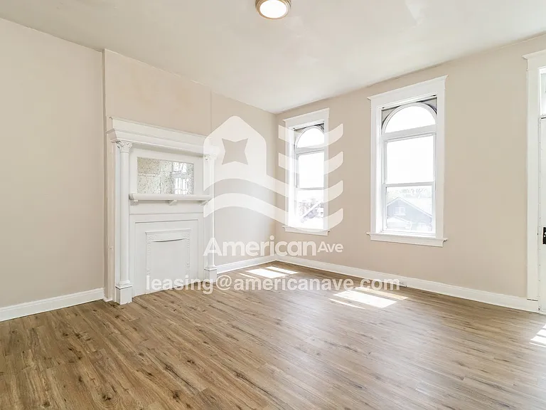 689405_003_living_room_13680450.jpg