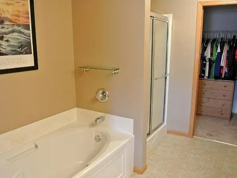 1554 Independence Dr — Photo 11