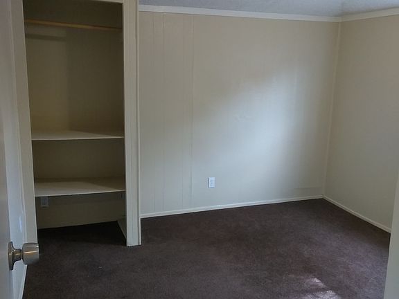 5th image of 1164 W Victoria St