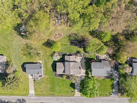 3rd image of 638 Morningstar Dr